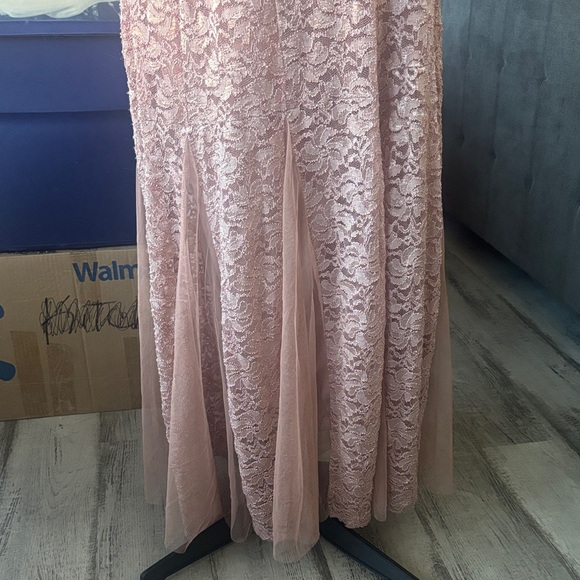 Blush Lace V-Neck Evening Dress - Elegant Women's Gown - Picture 2 of 6